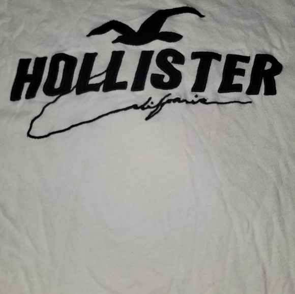 Hollister White Cotton Tee with Black Text - Picture 2 of 5